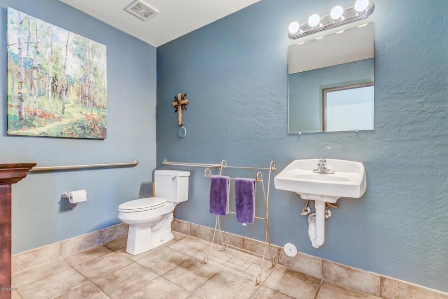7118 W Frier Dr, Glendale, AZ 85303